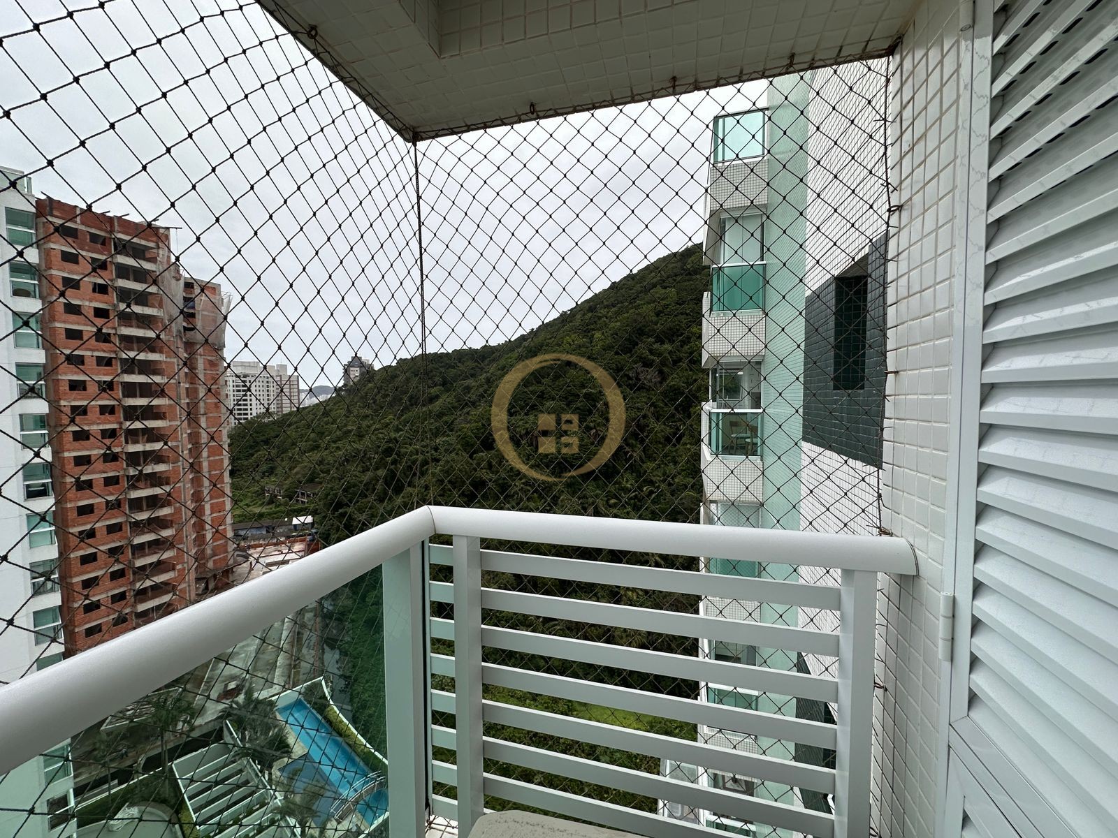 Apartamento na Praia da Enseada, Guarujá - SP