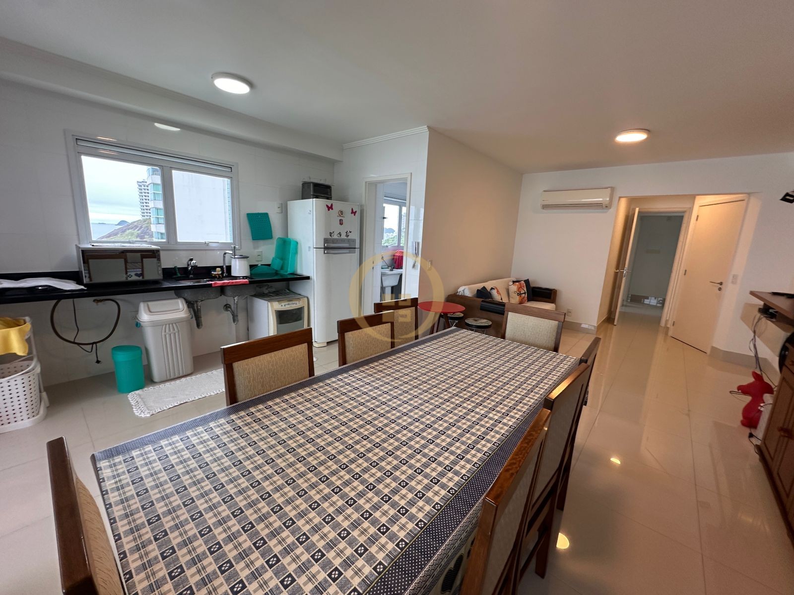 Apartamento na Praia da Enseada, Guarujá - SP