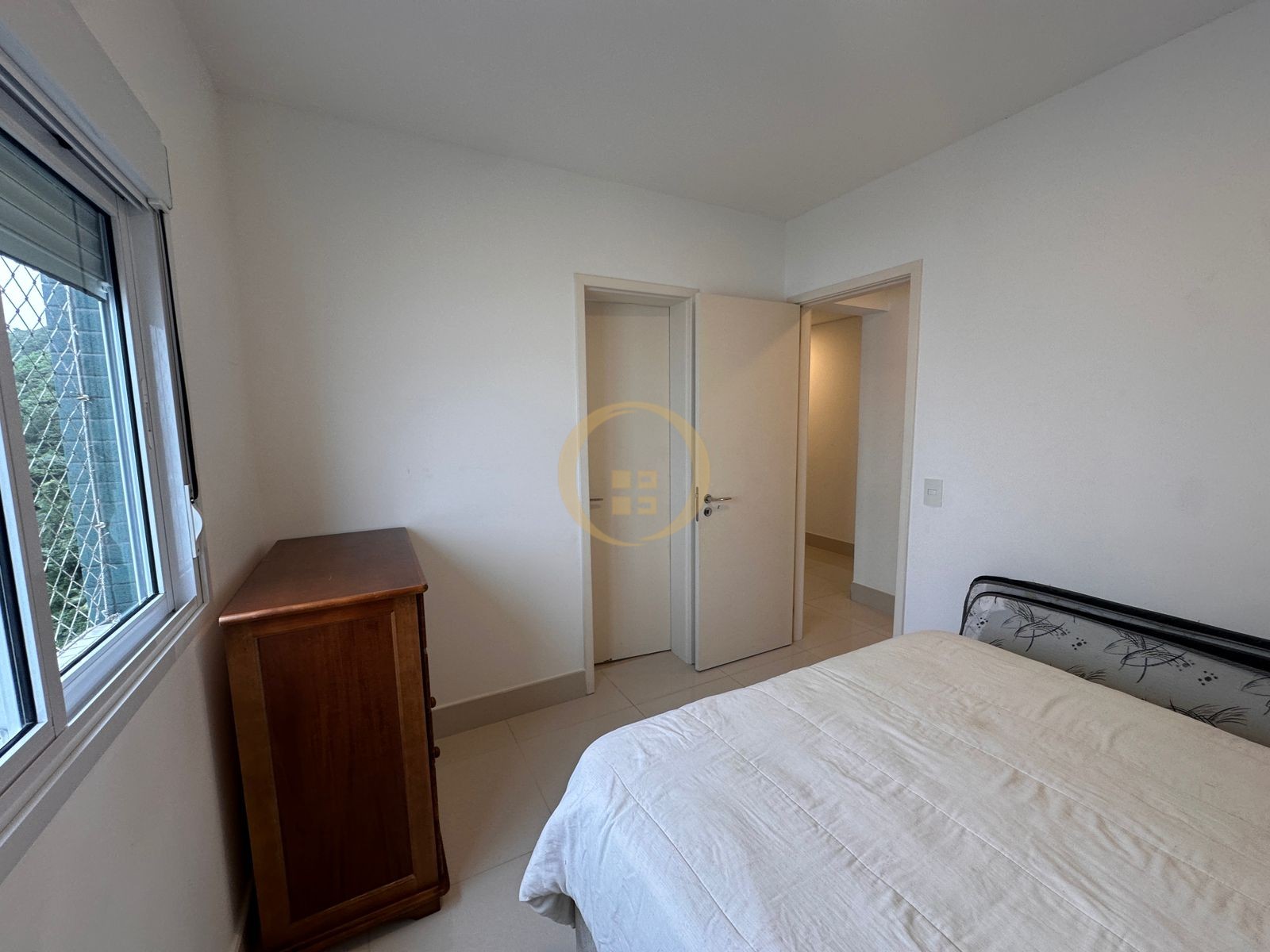 Apartamento na Praia da Enseada, Guarujá - SP