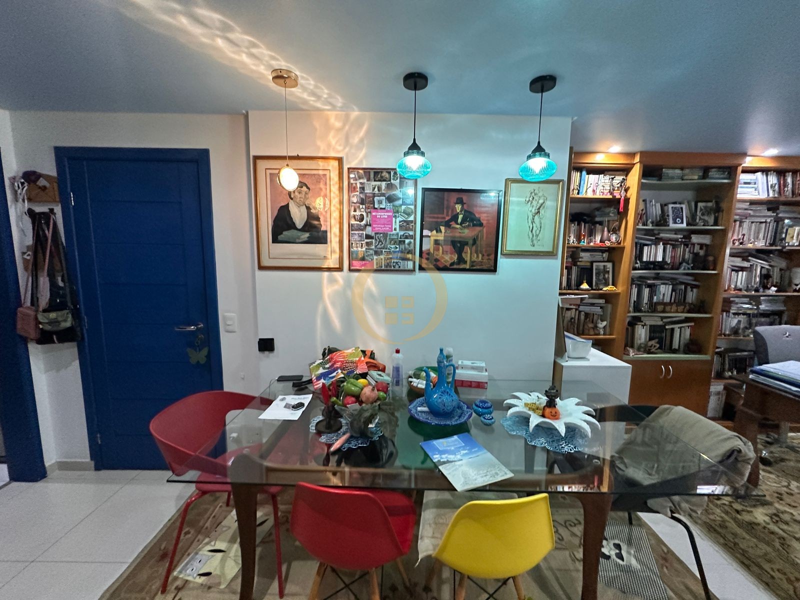Apartamento na Praia das Pitangueiras, Guarujá - SP