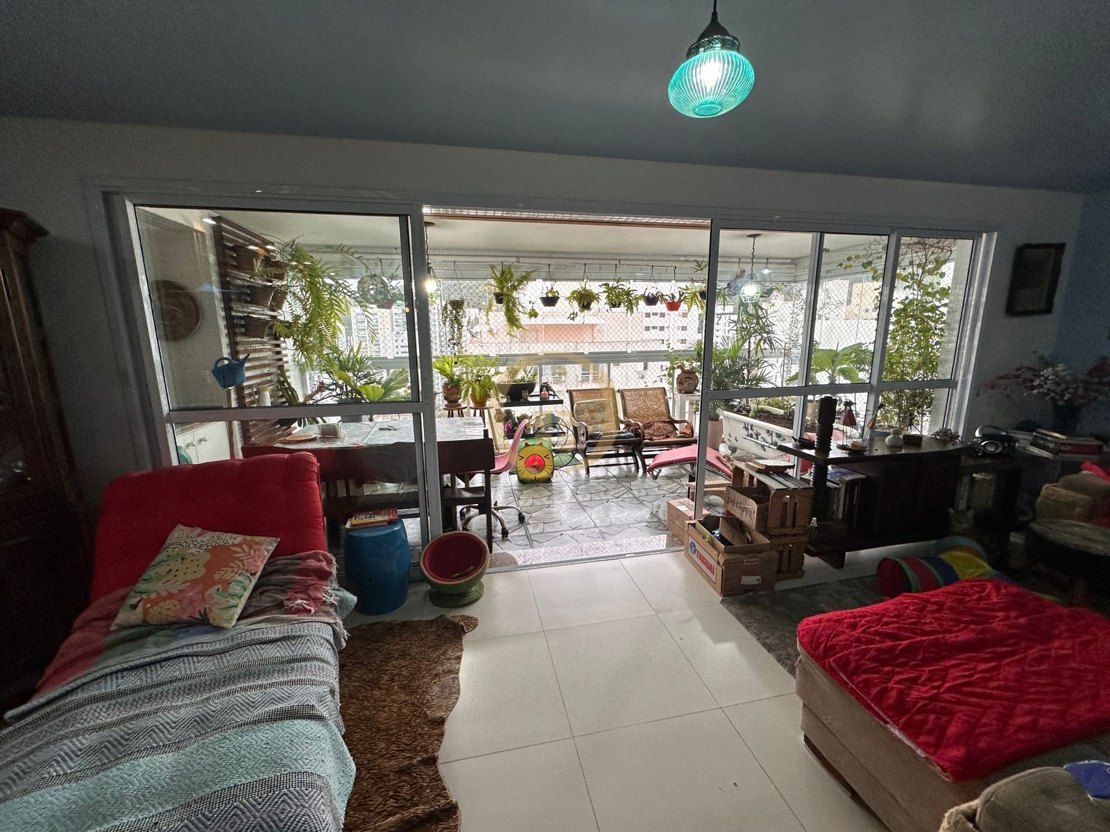Apartamento na Praia das Pitangueiras, Guarujá - SP