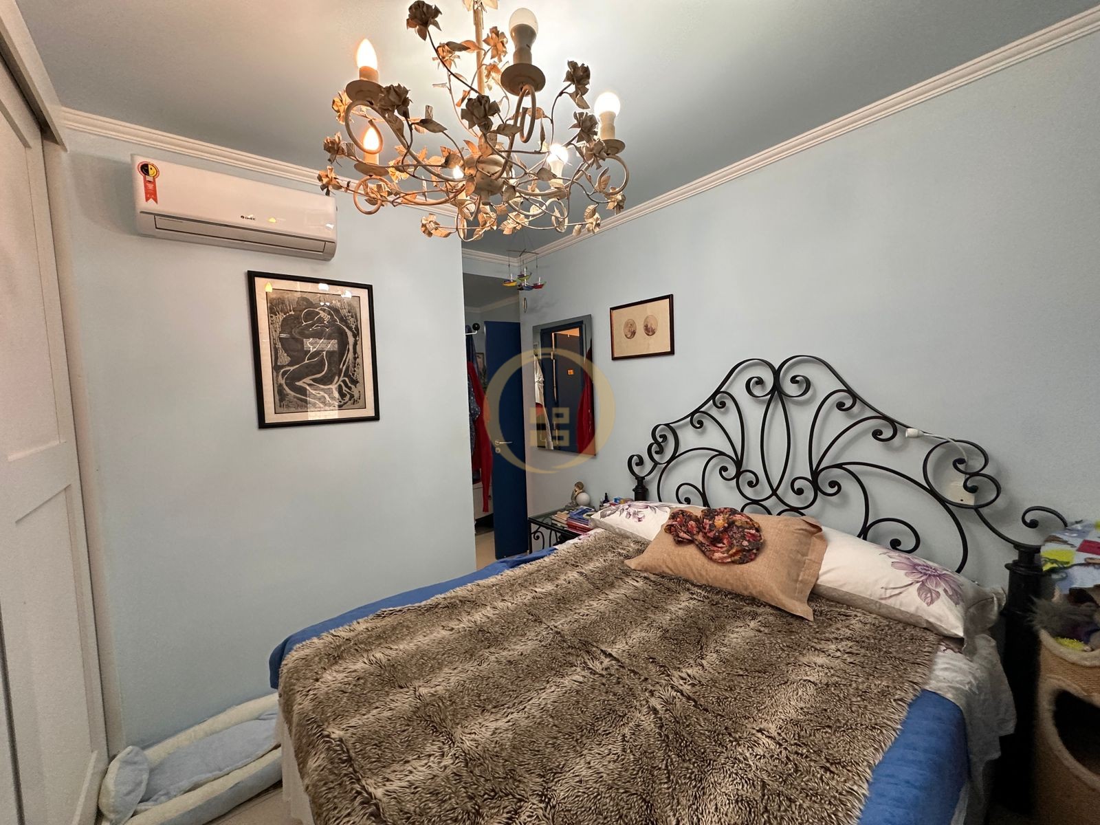 Apartamento na Praia das Pitangueiras, Guarujá - SP