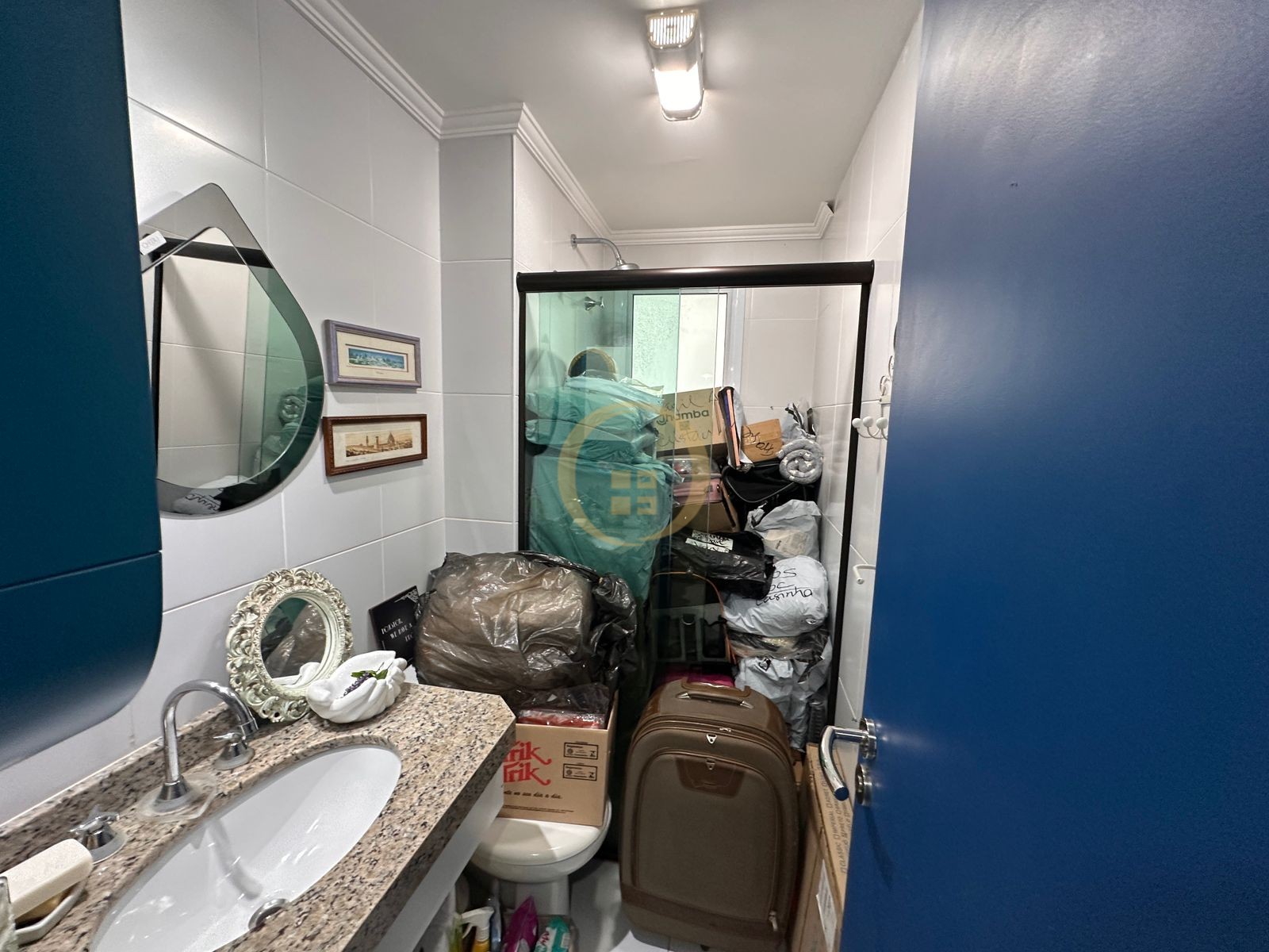 Apartamento na Praia das Pitangueiras, Guarujá - SP