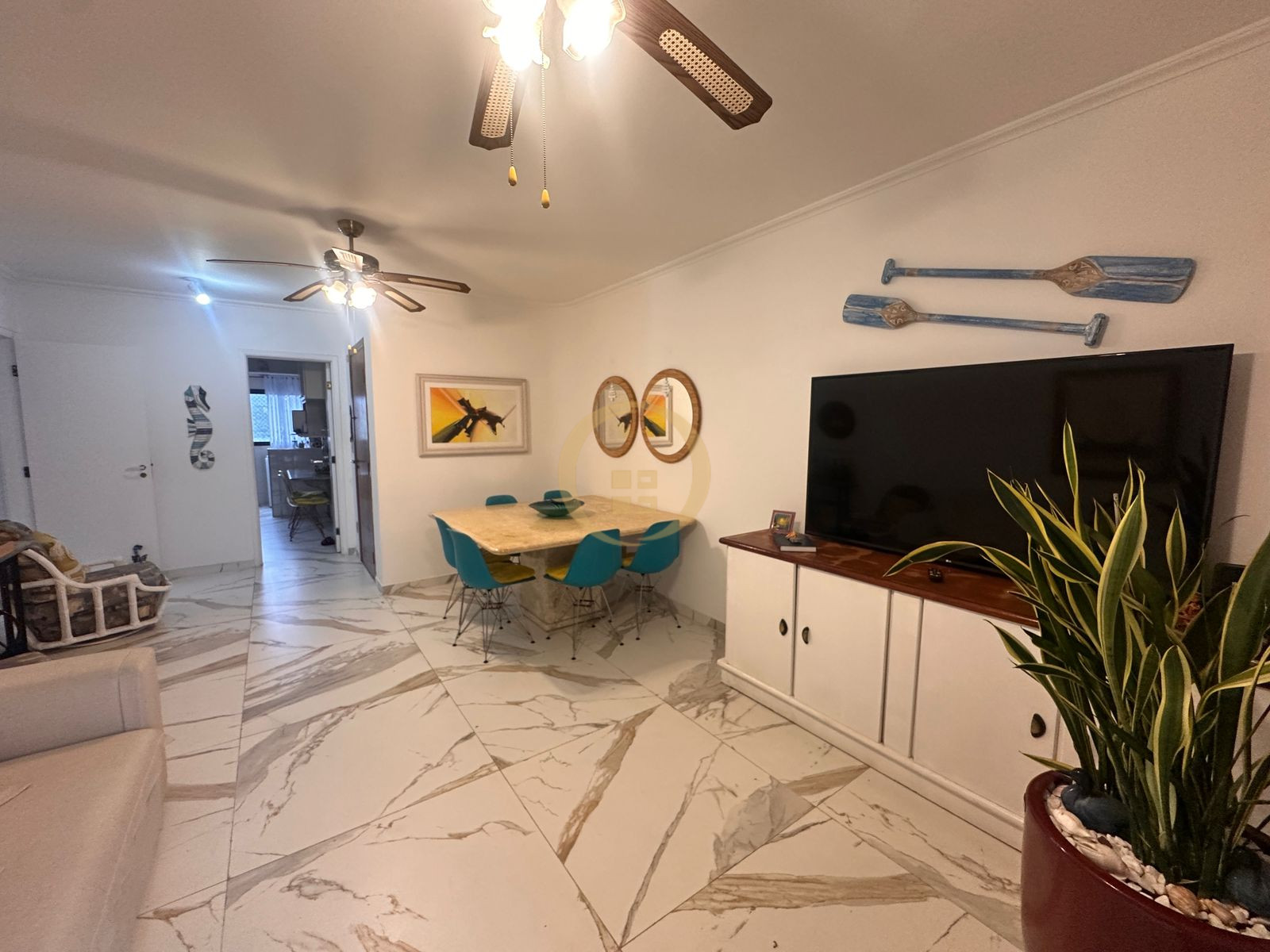 Apartamento na Praia das Astúrias, Guarujá - SP