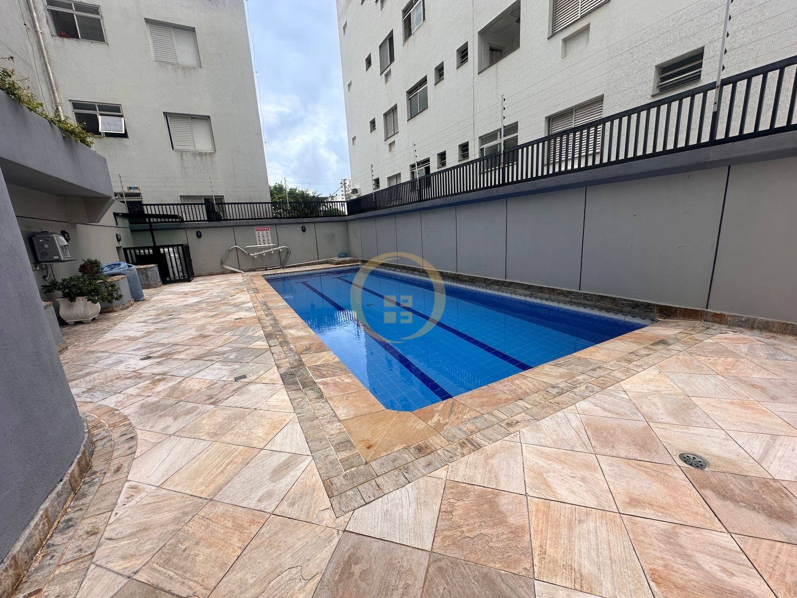 Apartamento na Praia das Astúrias, Guarujá - SP