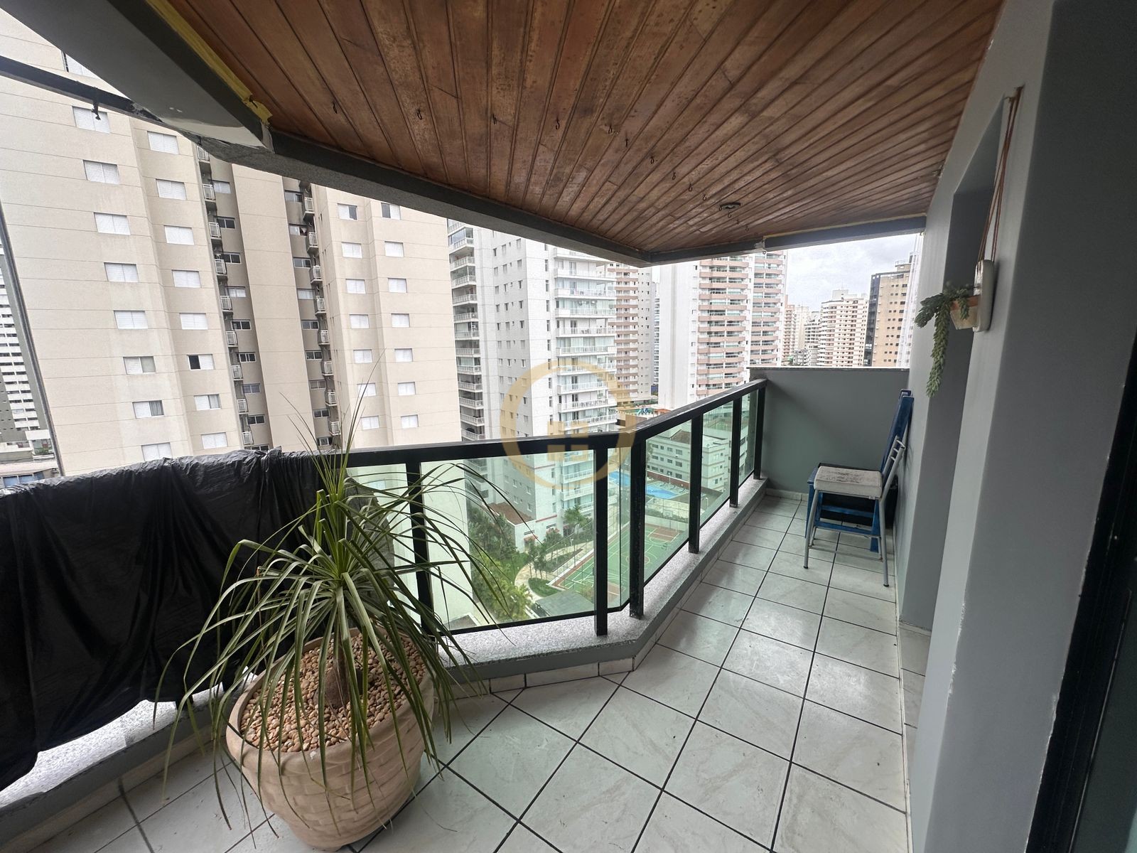 Apartamento na Praia das Astúrias, Guarujá - SP