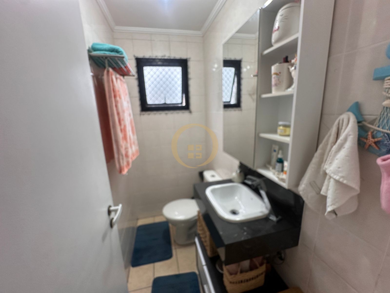 Apartamento na Praia das Astúrias, Guarujá - SP