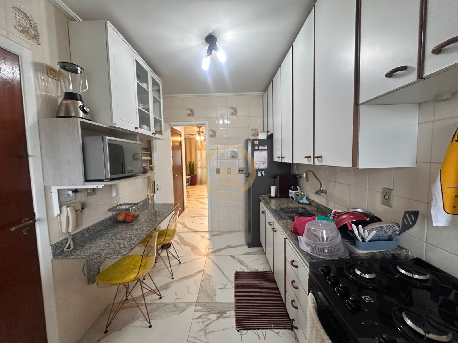 Apartamento na Praia das Astúrias, Guarujá - SP