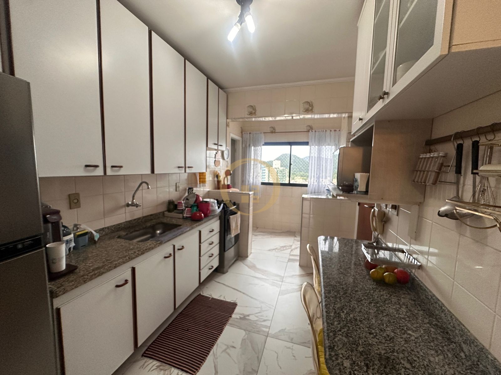 Apartamento na Praia das Astúrias, Guarujá - SP