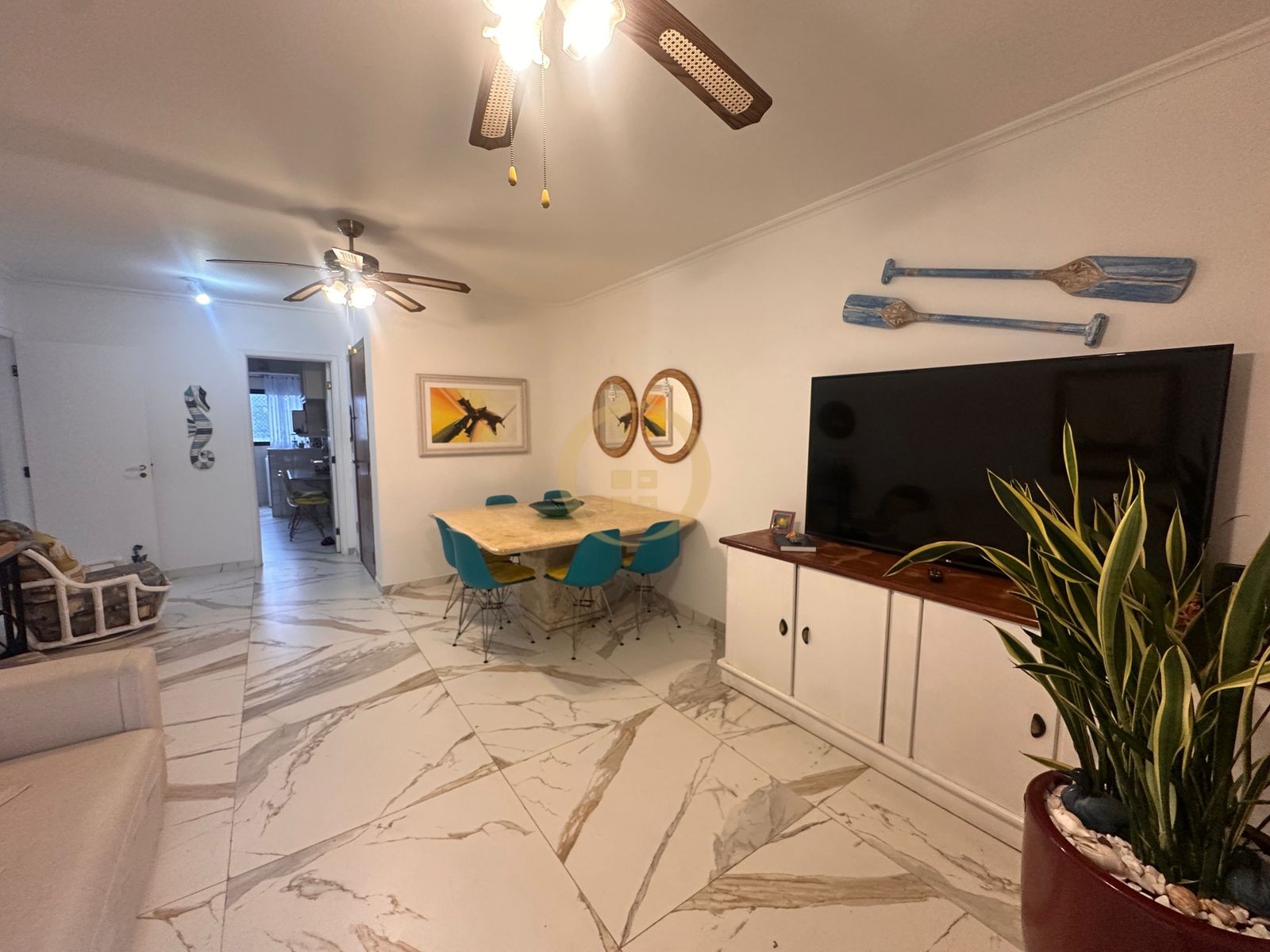 Apartamento na Praia das Astúrias, Guarujá - SP