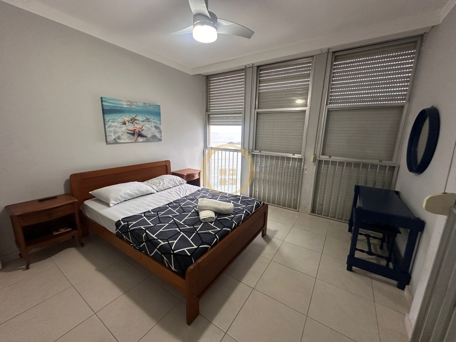 Apartamento na Praia das Pitangueiras, Guarujá - SP