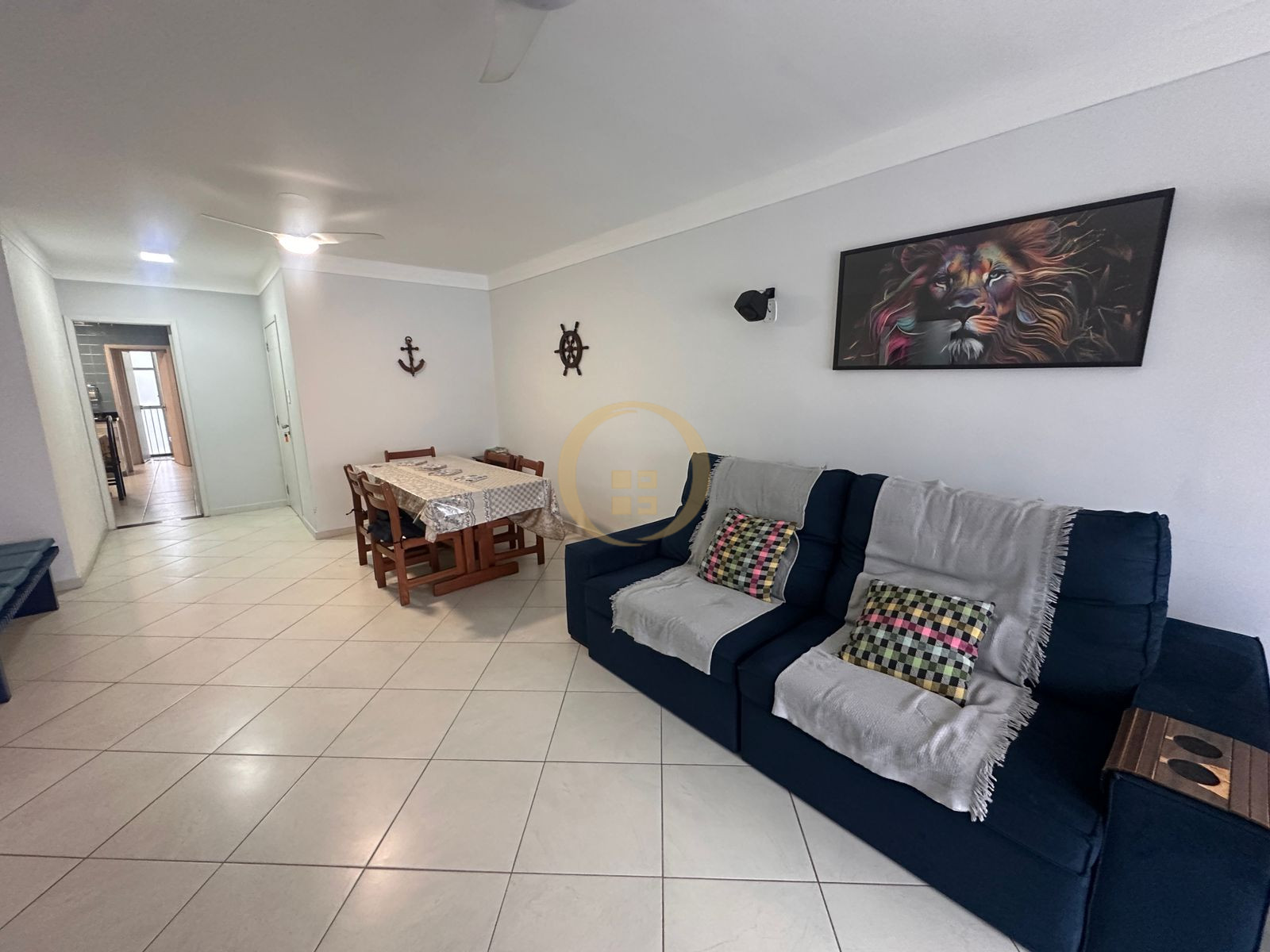 Apartamento na Praia das Pitangueiras, Guarujá - SP