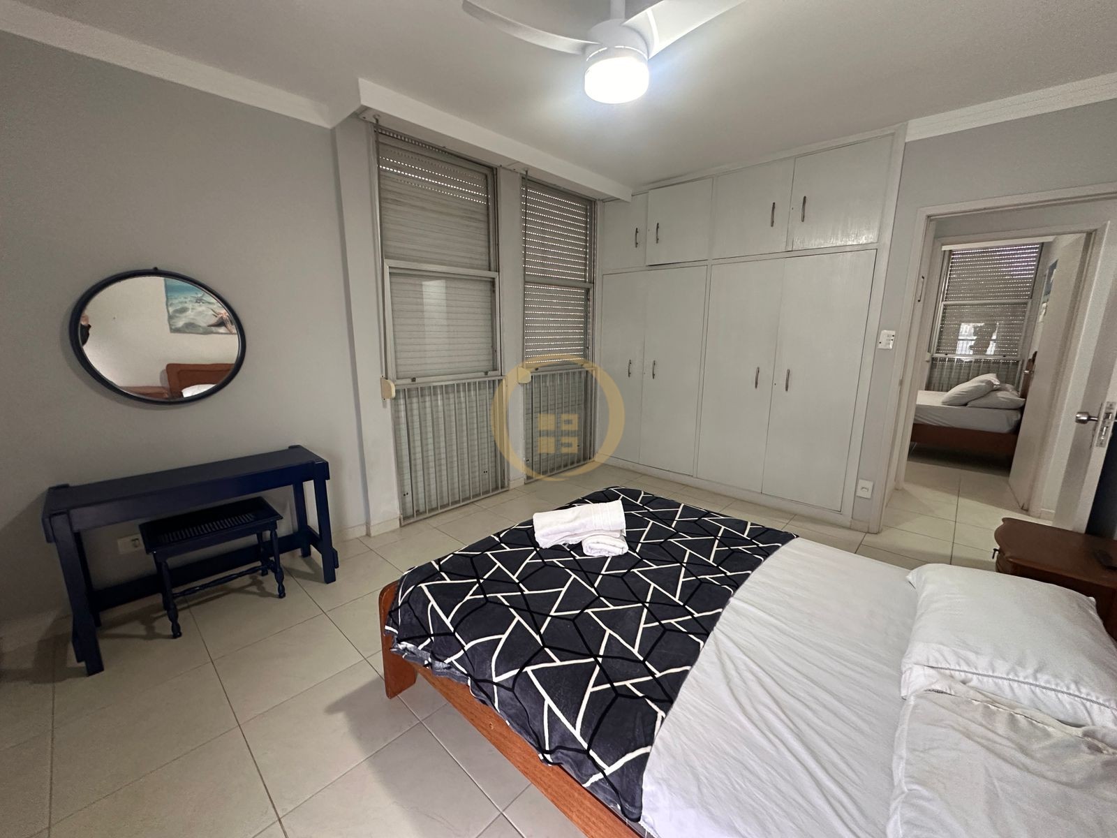 Apartamento na Praia das Pitangueiras, Guarujá - SP