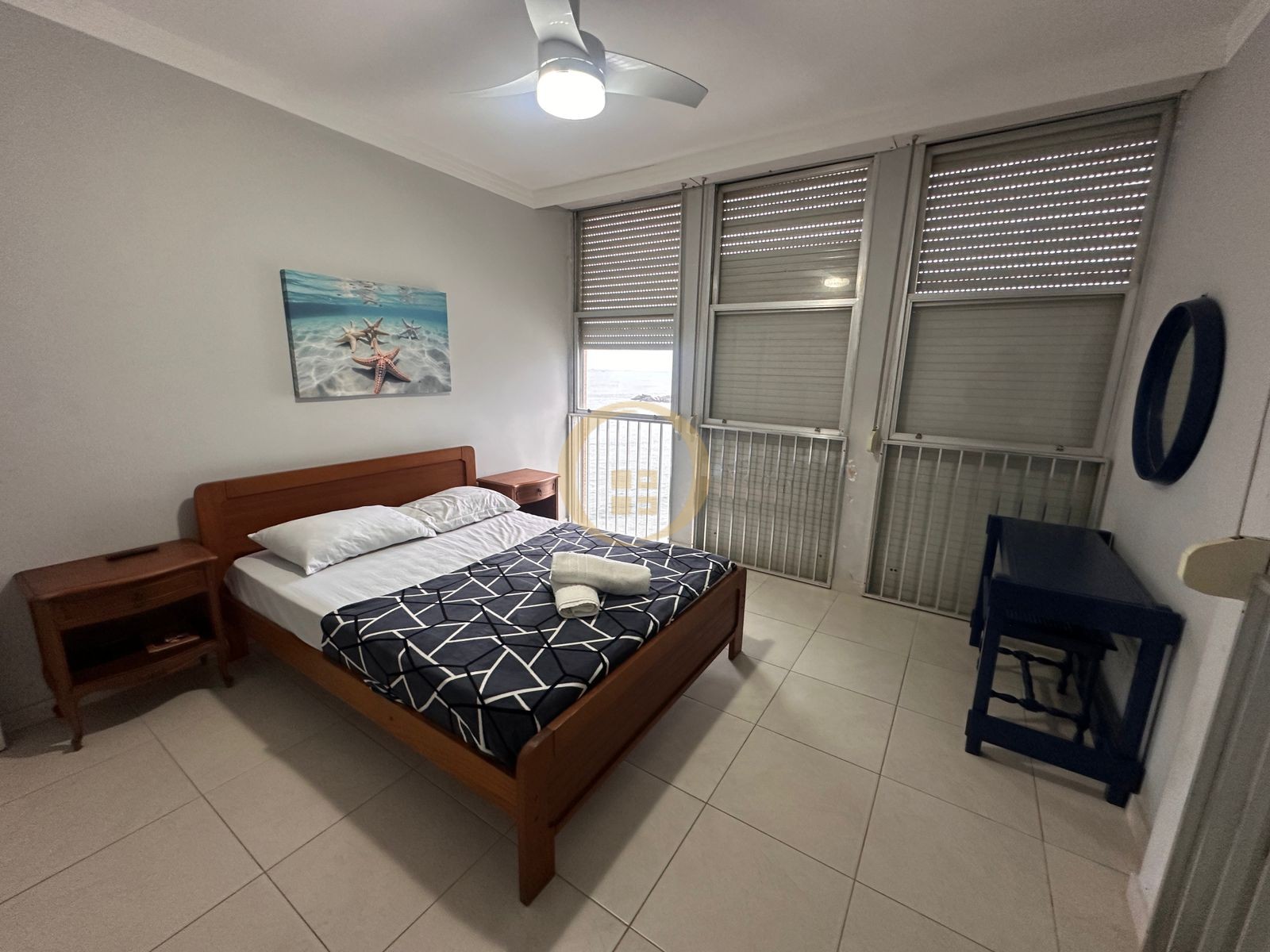Apartamento na Praia das Pitangueiras, Guarujá - SP