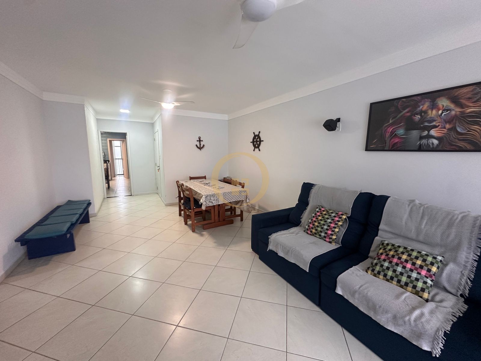 Apartamento na Praia das Pitangueiras, Guarujá - SP