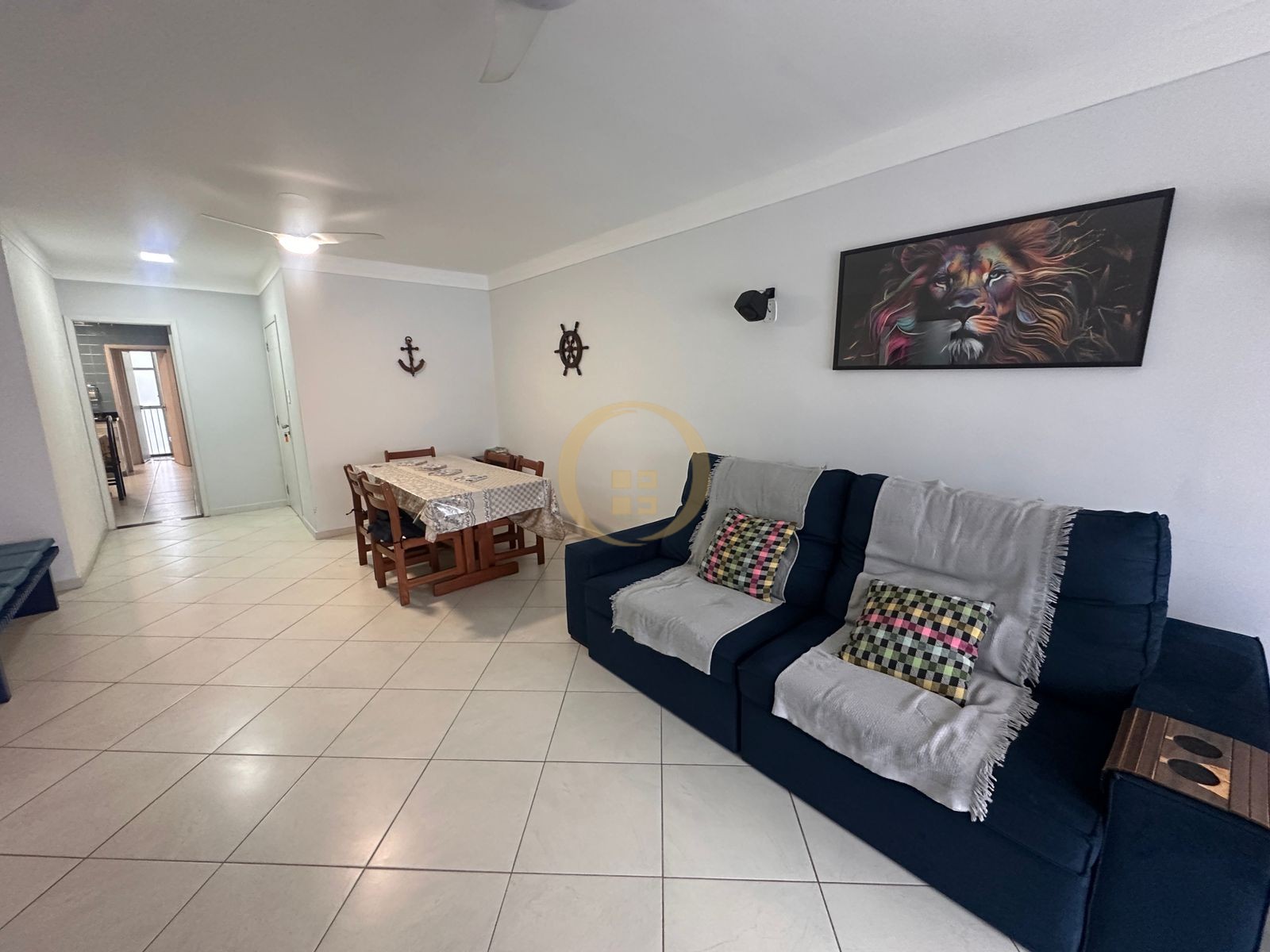Apartamento na Praia das Pitangueiras, Guarujá - SP
