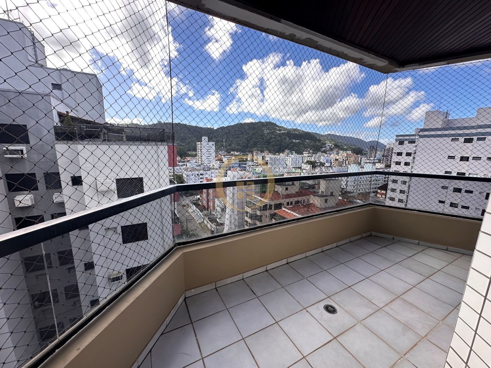 Apartamento na Praia da Enseada, Guarujá - SP