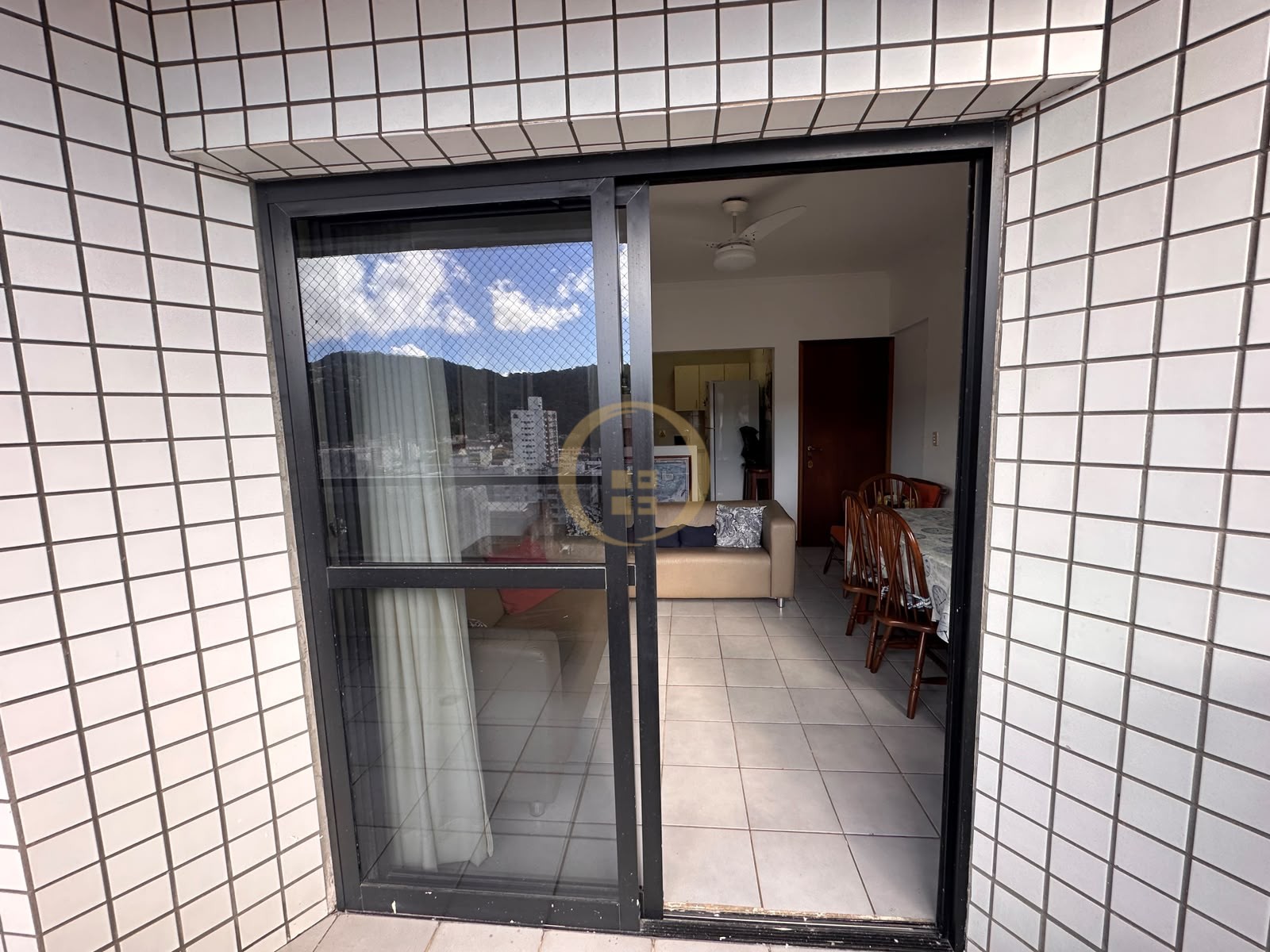 Apartamento na Praia da Enseada, Guarujá - SP
