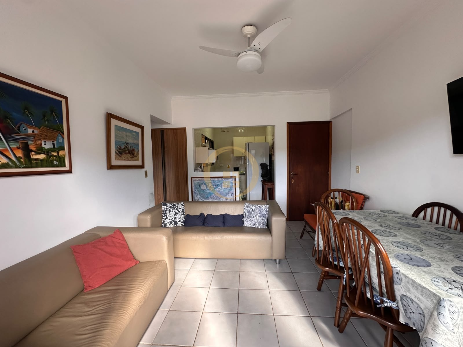 Apartamento na Praia da Enseada, Guarujá - SP