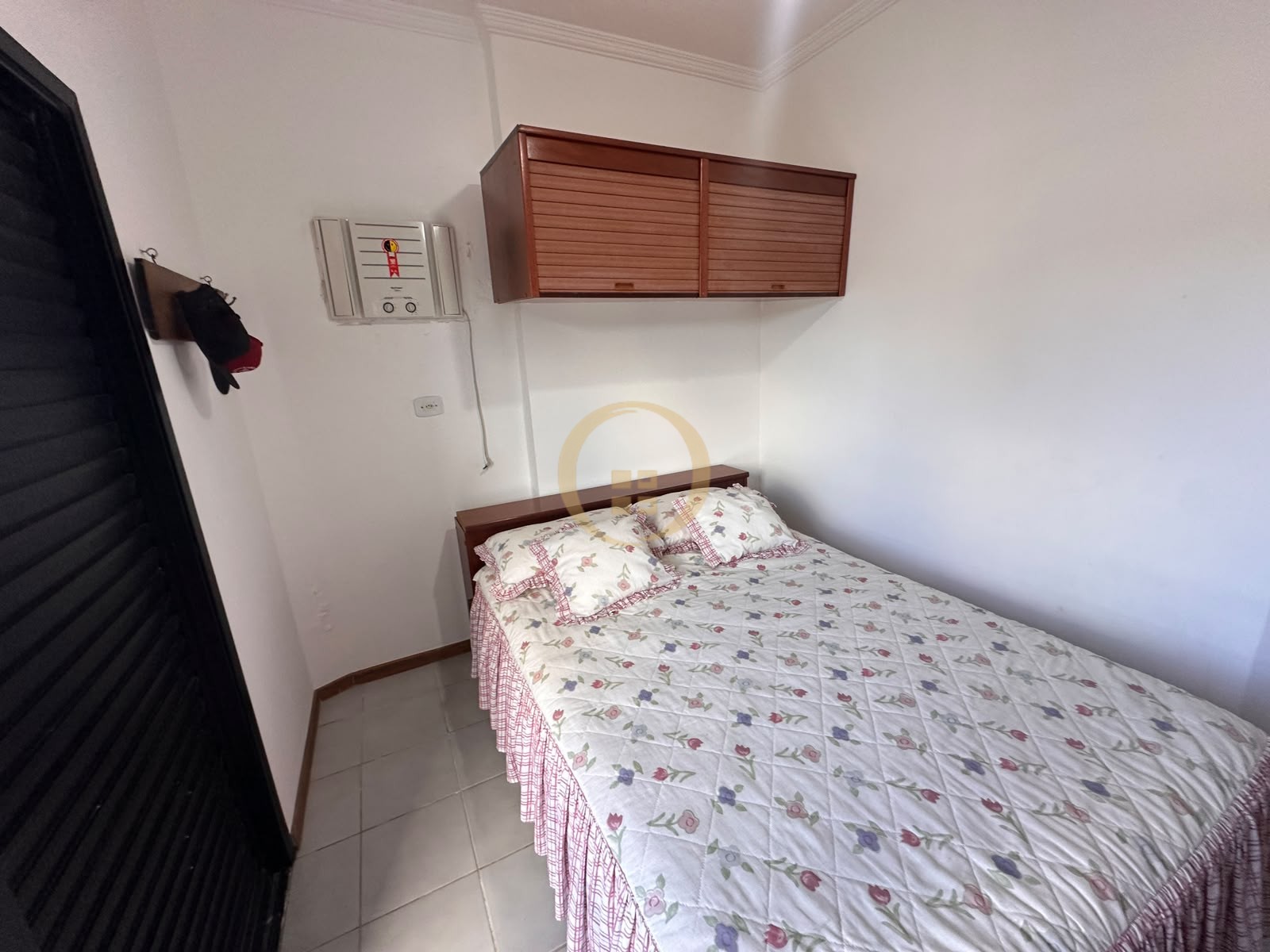 Apartamento na Praia da Enseada, Guarujá - SP