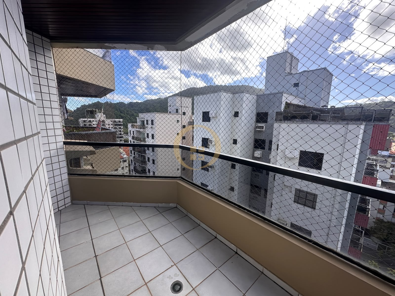 Apartamento na Praia da Enseada, Guarujá - SP