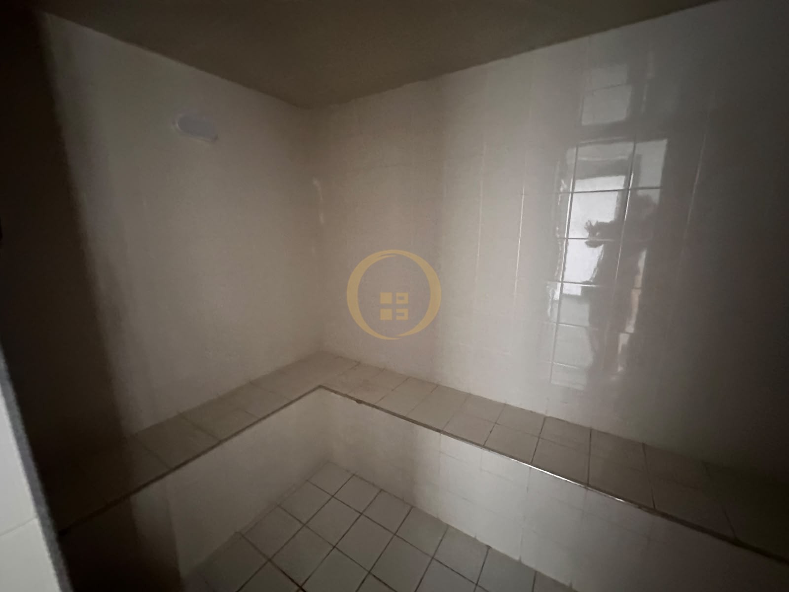 Apartamento na Praia da Enseada, Guarujá - SP