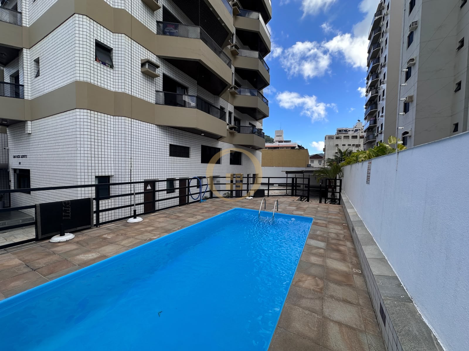 Apartamento na Praia da Enseada, Guarujá - SP