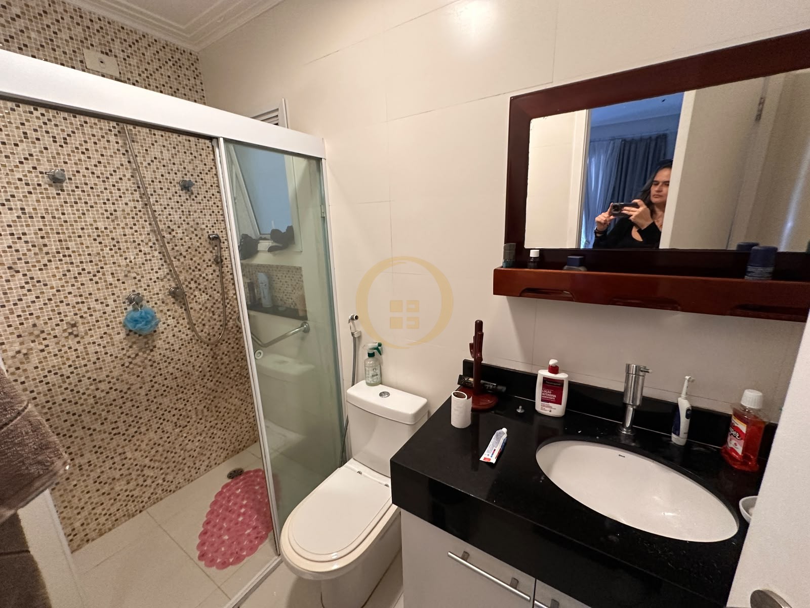 Apartamento na Praia das Pitangueiras, Guarujá - SP