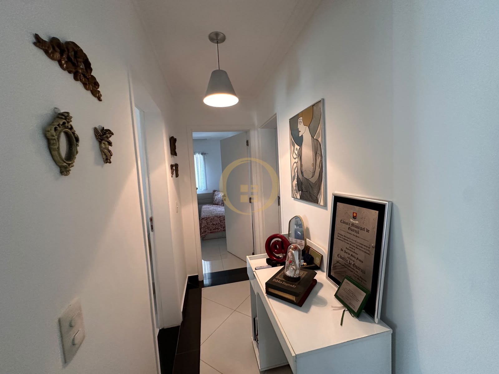 Apartamento na Praia das Pitangueiras, Guarujá - SP