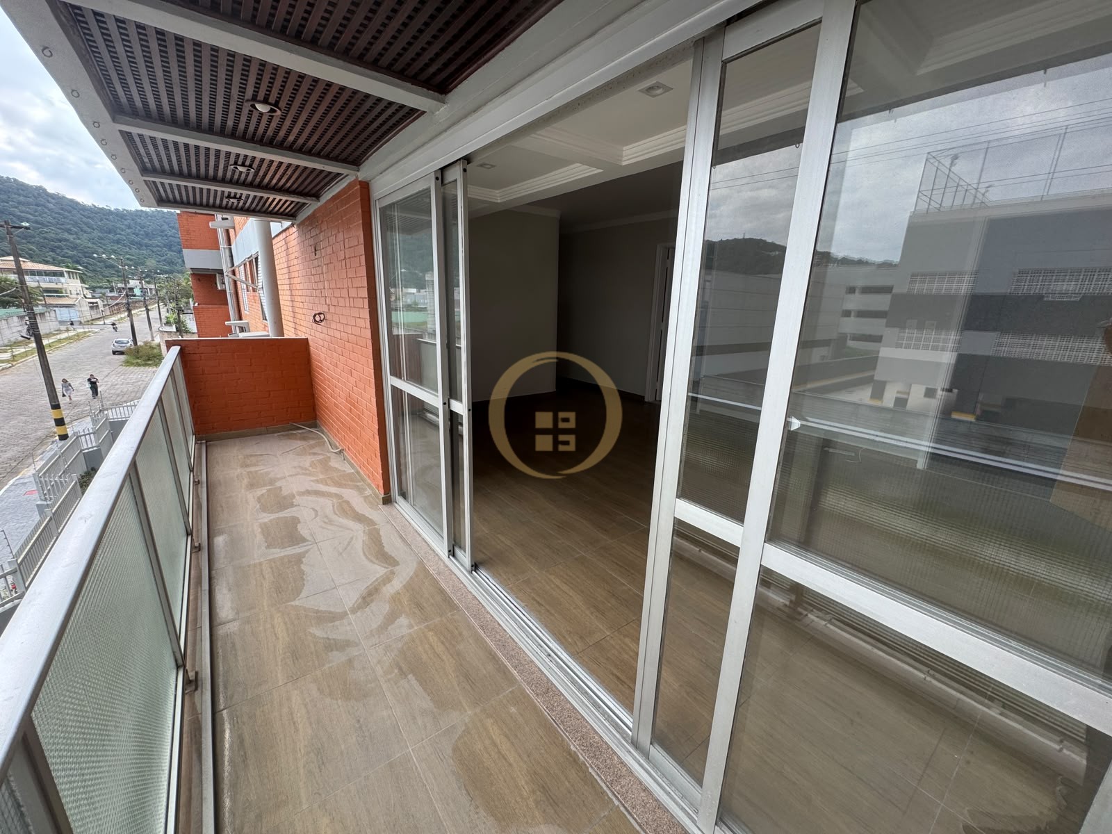Apartamento na Praia da Enseada, Guarujá - SP