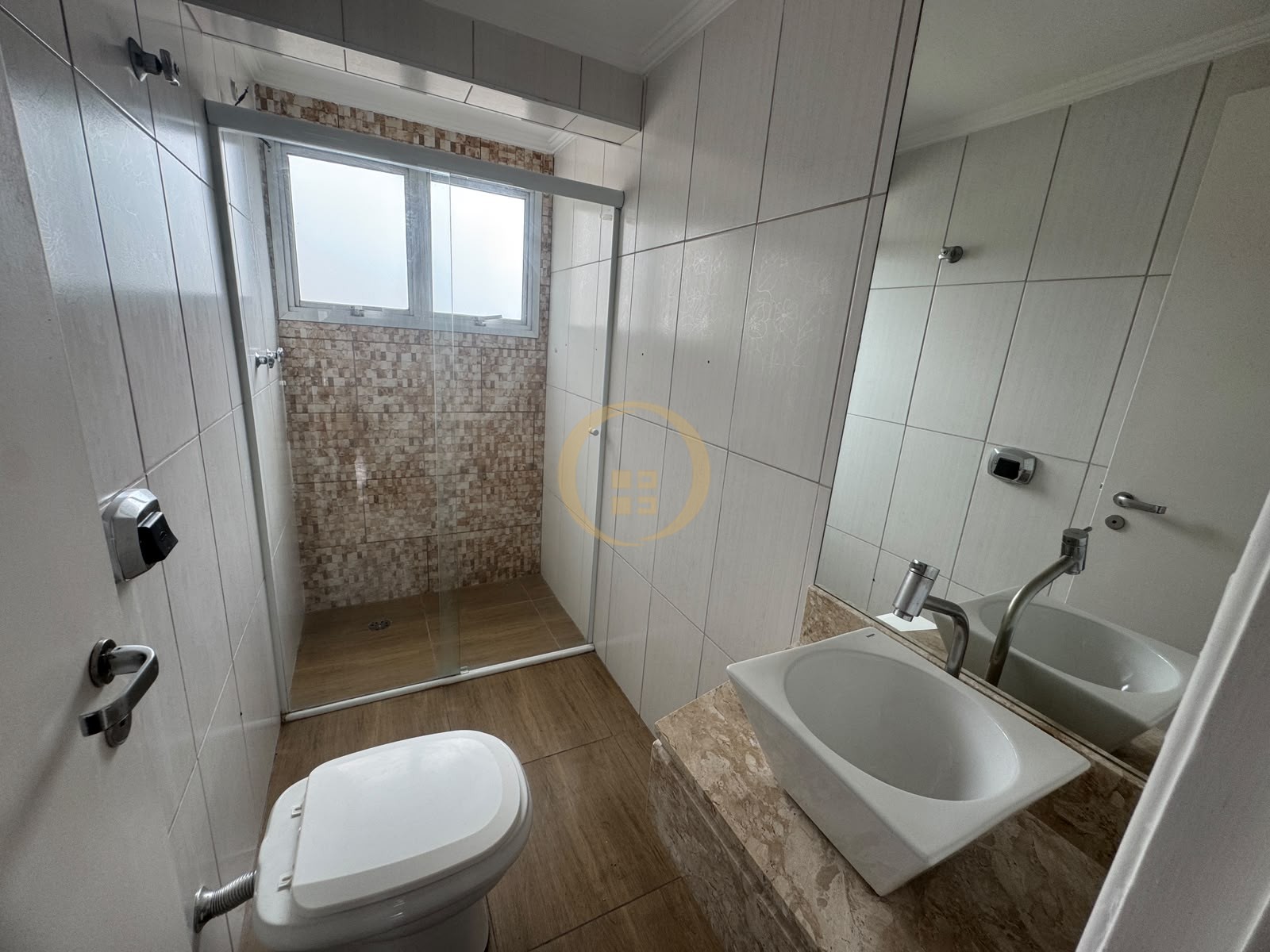 Apartamento na Praia da Enseada, Guarujá - SP