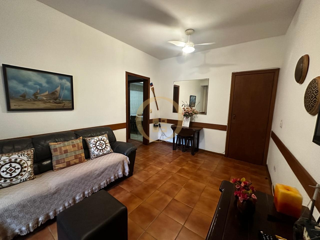 Apartamento na Praia das Pitangueiras, Guarujá - SP