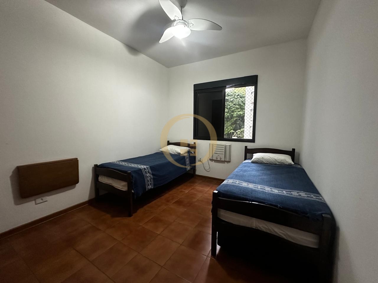 Apartamento na Praia das Pitangueiras, Guarujá - SP