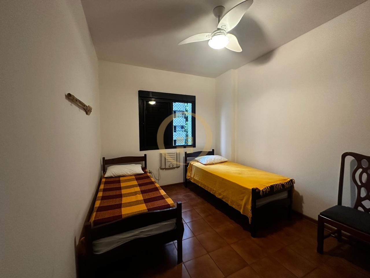 Apartamento na Praia das Pitangueiras, Guarujá - SP