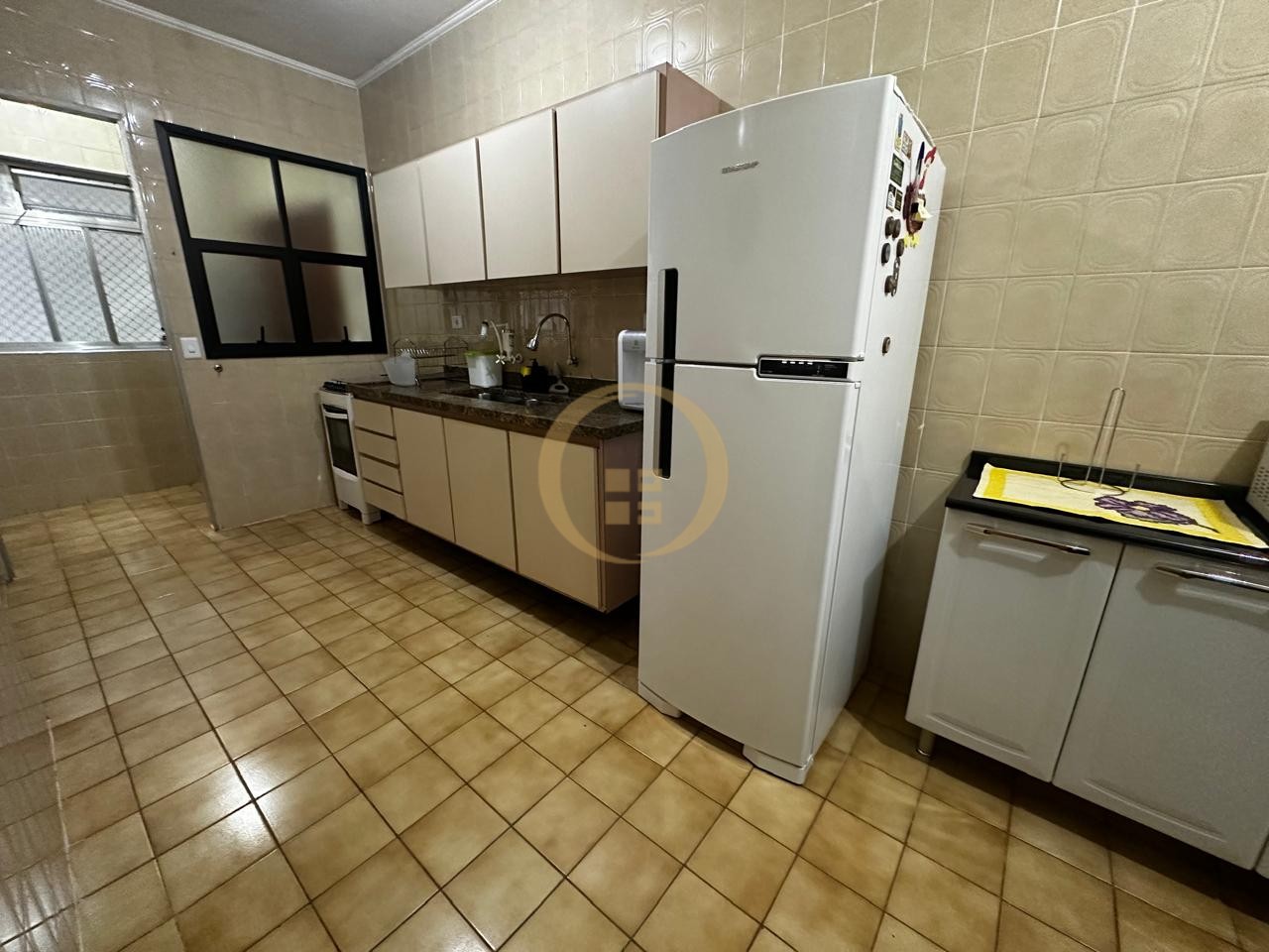 Apartamento na Praia das Pitangueiras, Guarujá - SP