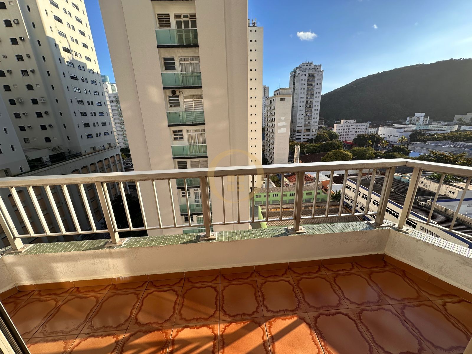 Apartamento na Praia das Pitangueiras, Guarujá - SP