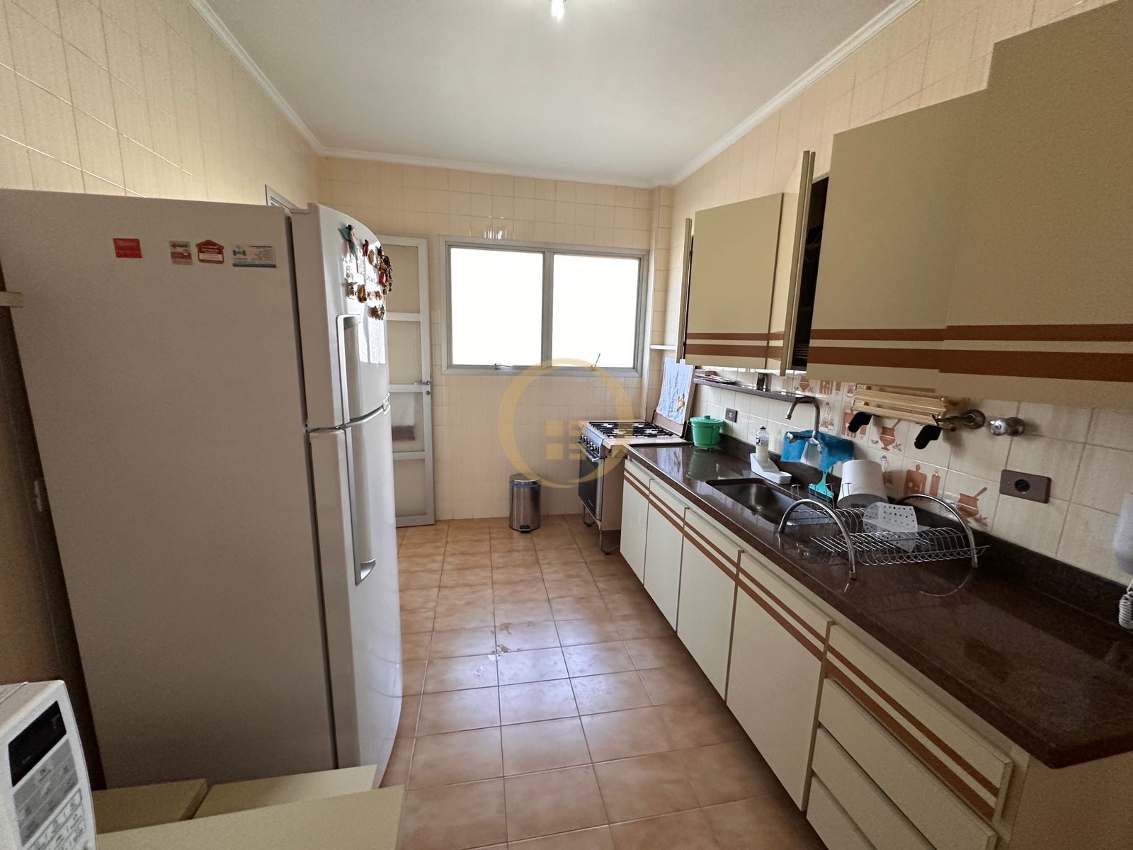Apartamento na Praia das Pitangueiras, Guarujá - SP