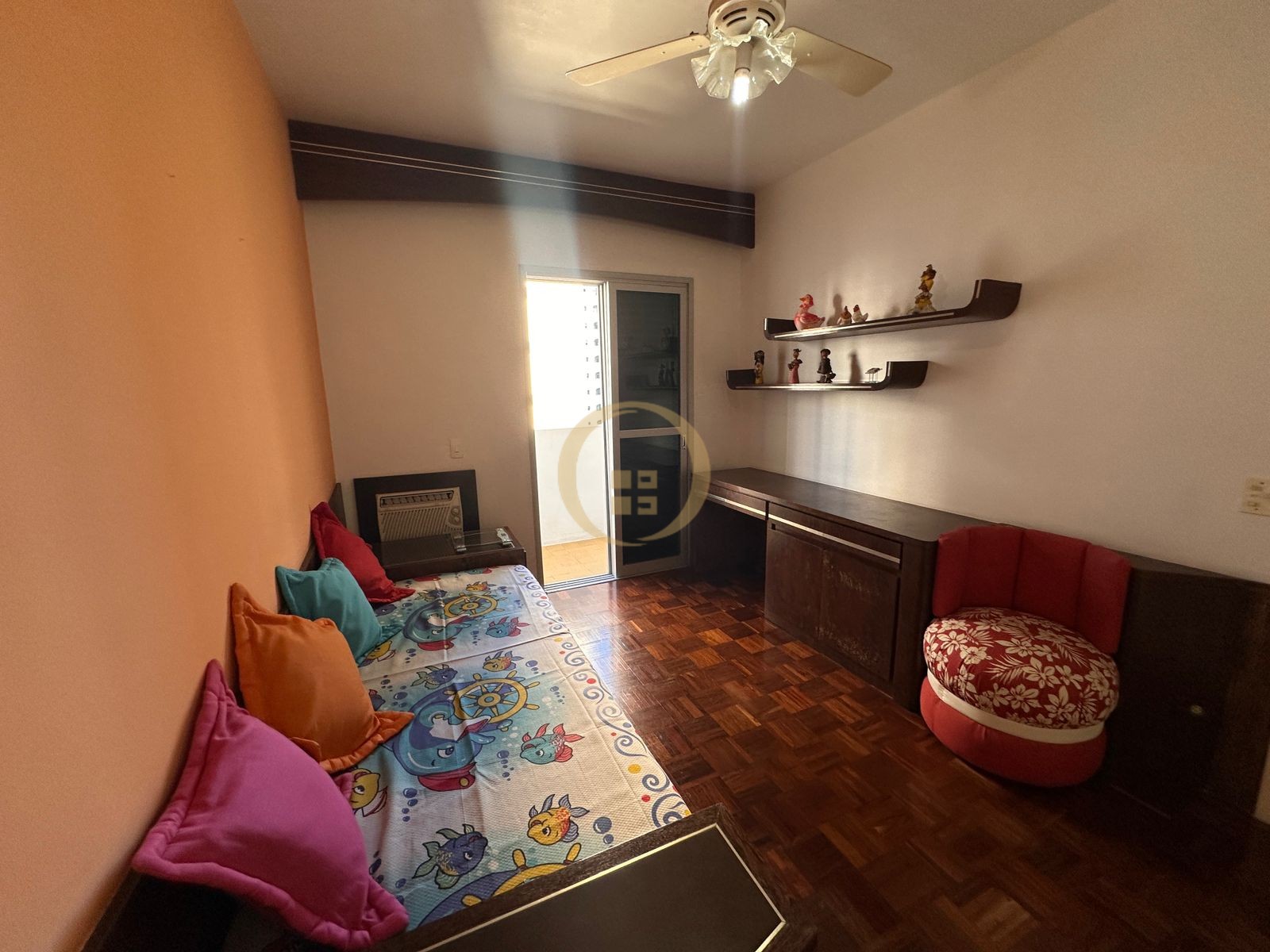 Apartamento na Praia das Pitangueiras, Guarujá - SP