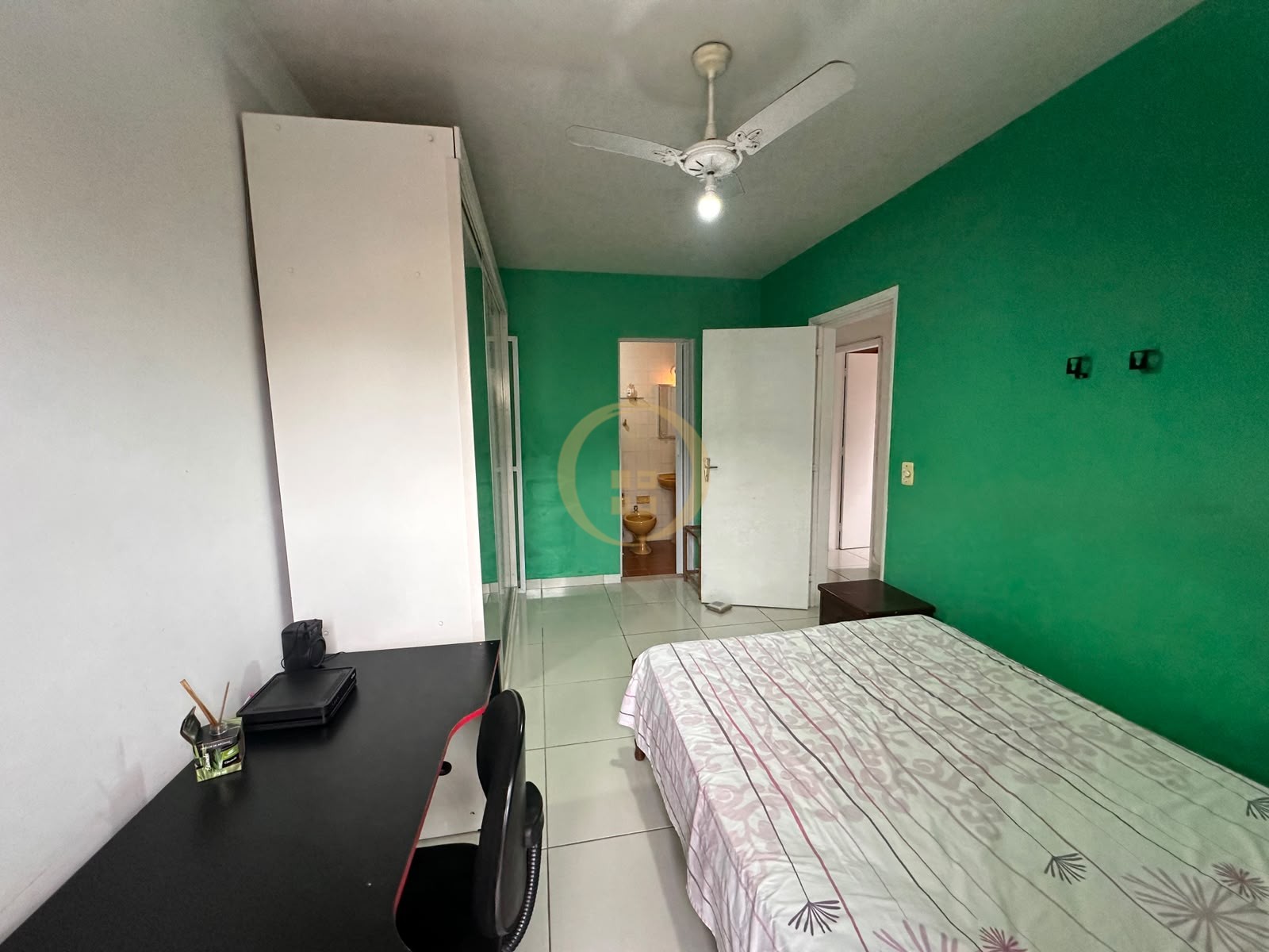 Apartamento na Praia da Enseada, Guarujá - SP