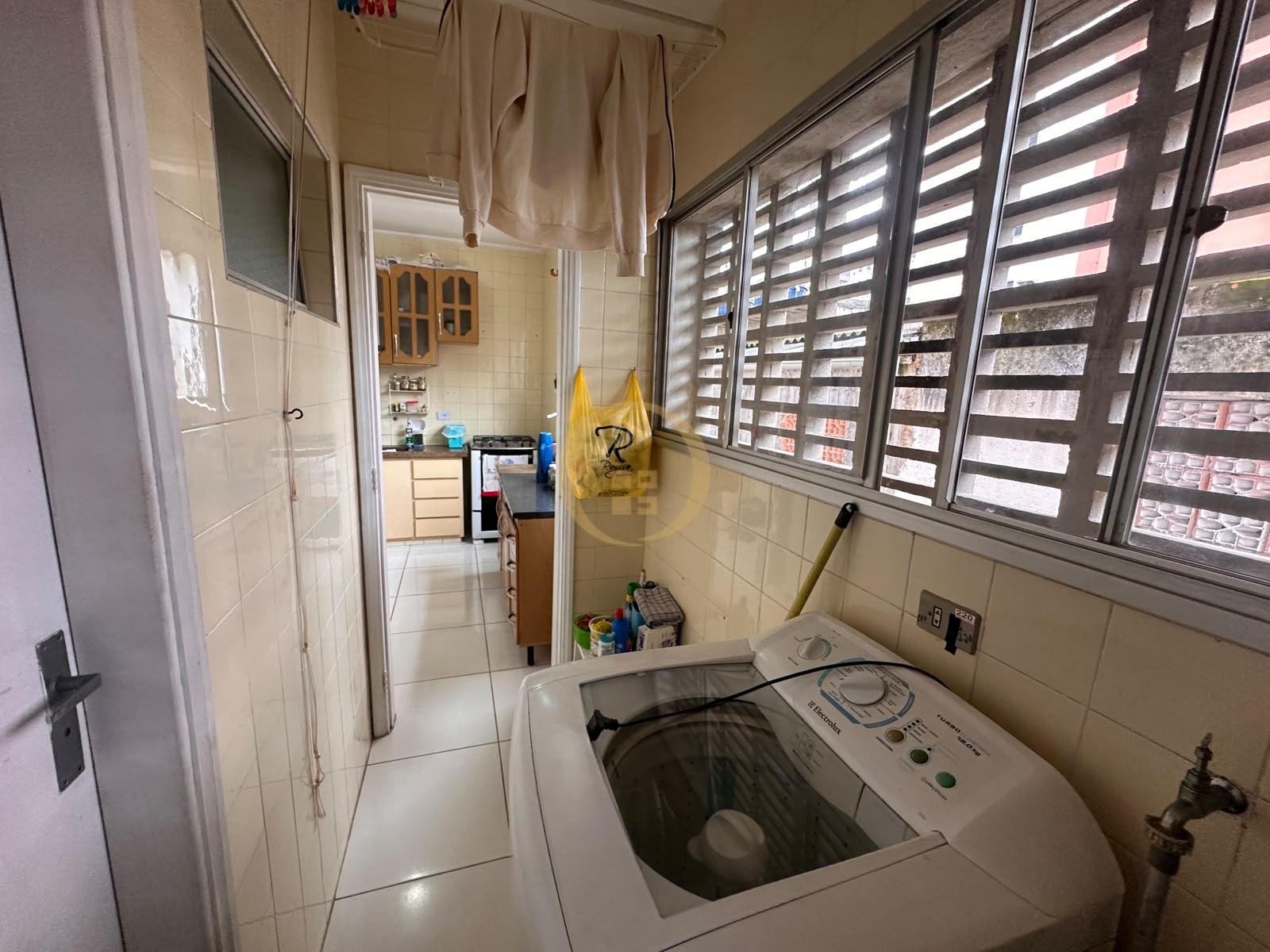 Apartamento na Praia da Enseada, Guarujá - SP