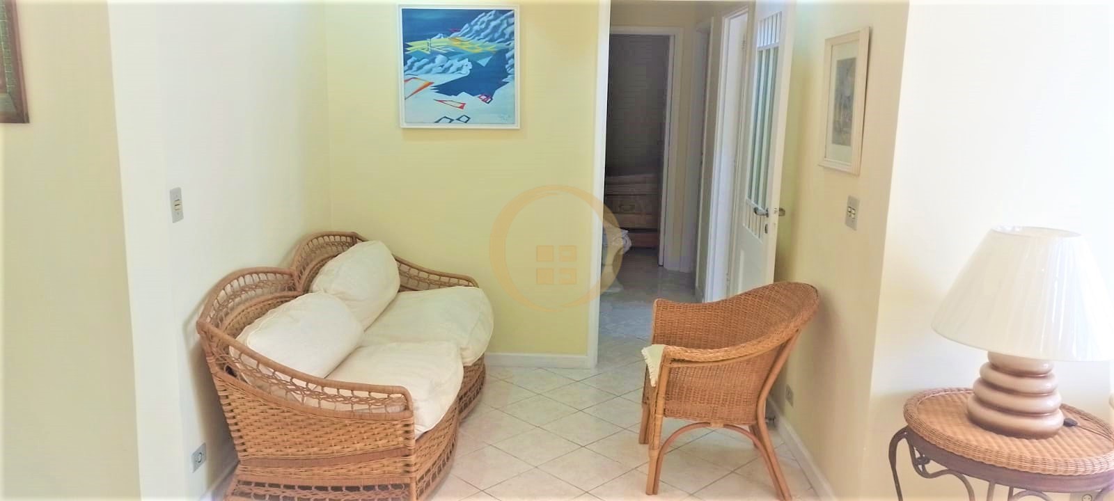 Apartamento na Praia das Pitangueiras, Guarujá - SP
