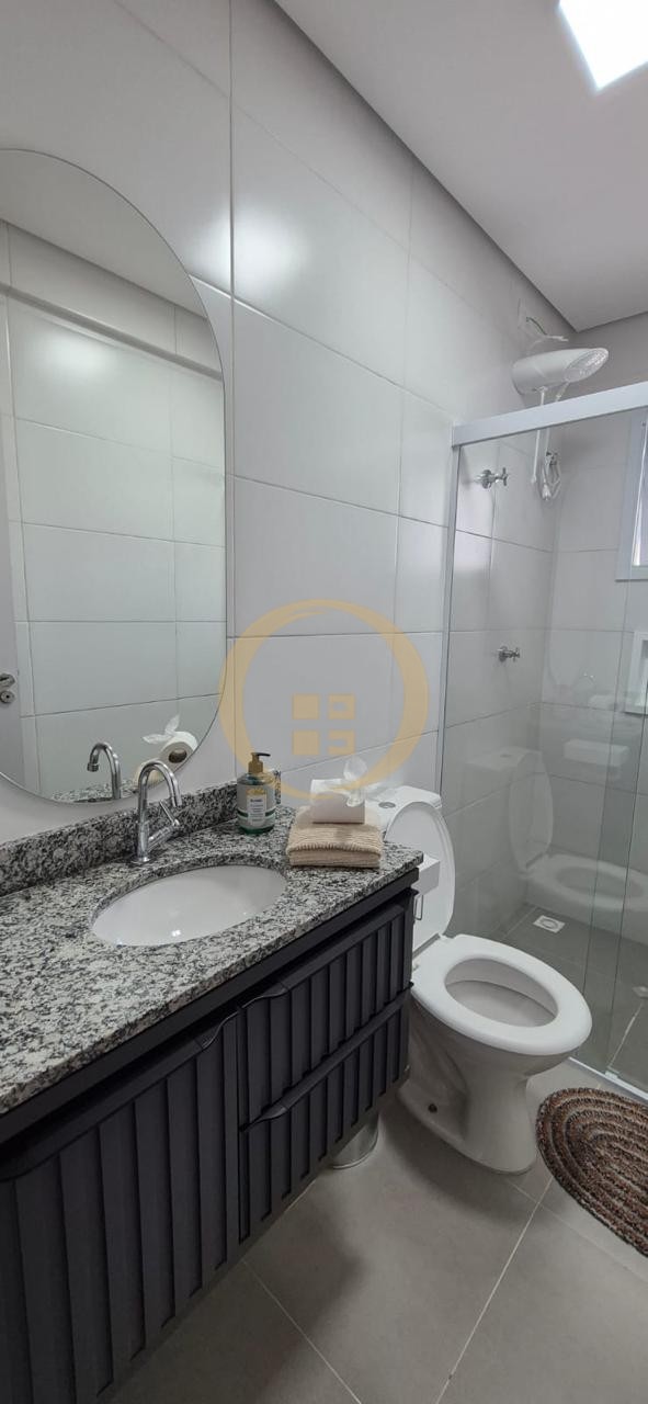 Apartamento na Praia da Enseada, Guarujá - SP