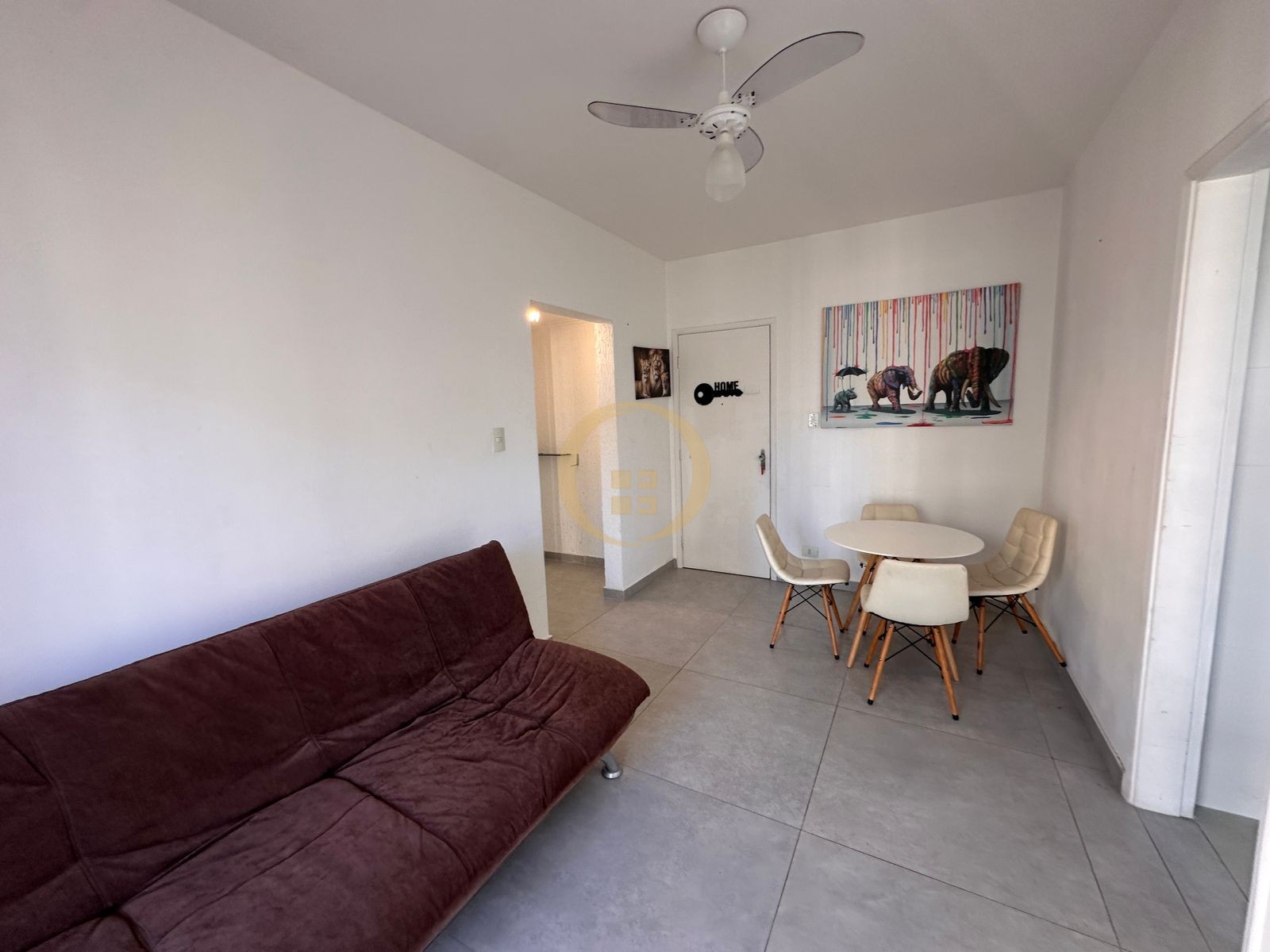 Apartamento na Praia das Pitangueiras, Guarujá - SP