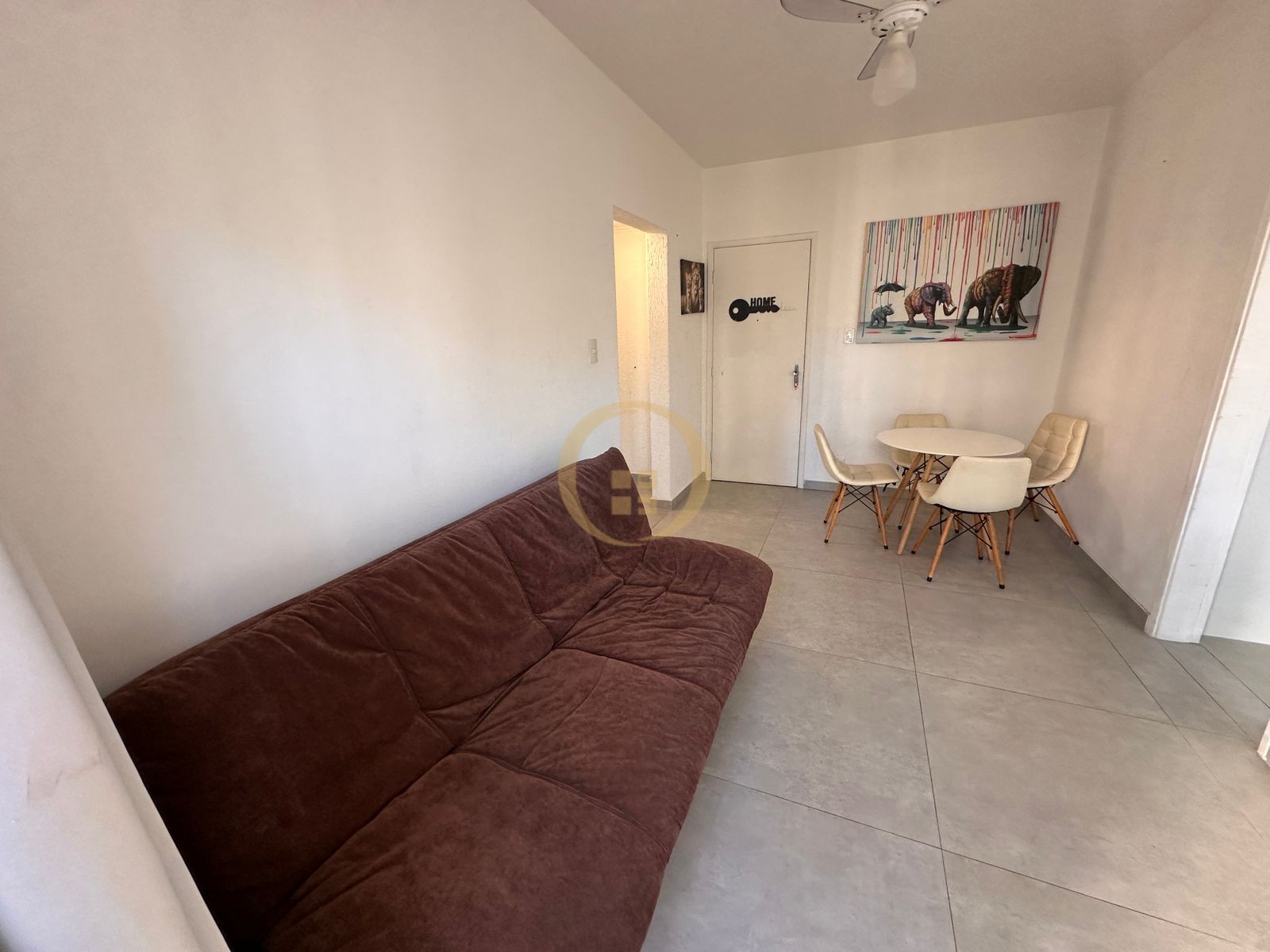 Apartamento na Praia das Pitangueiras, Guarujá - SP