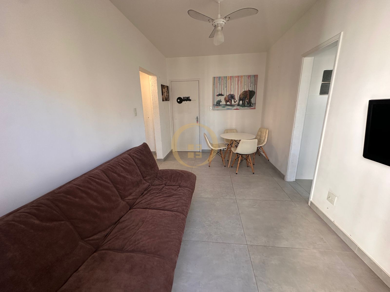 Apartamento na Praia das Pitangueiras, Guarujá - SP