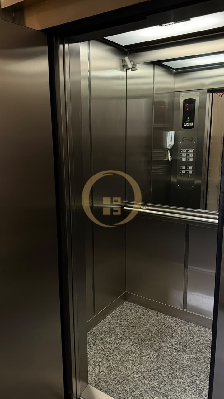 Apartamento na Praia da Enseada, Guarujá - SP