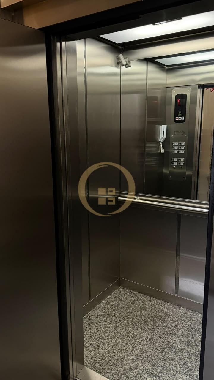 Apartamento na Praia da Enseada, Guarujá - SP