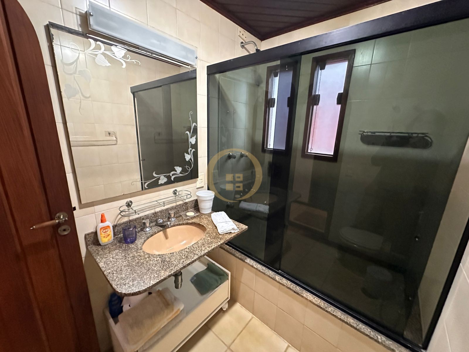 Apartamento na Praia da Enseada, Guarujá - SP