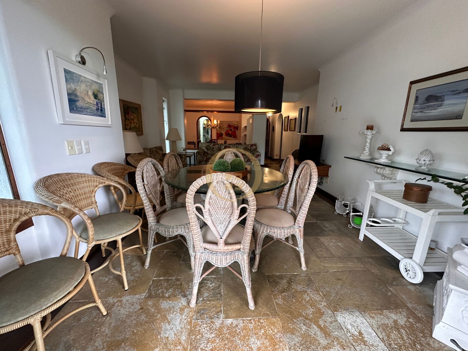 Apartamento na Praia da Enseada, Guarujá - SP