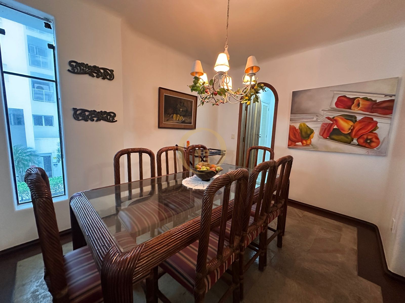 Apartamento na Praia da Enseada, Guarujá - SP